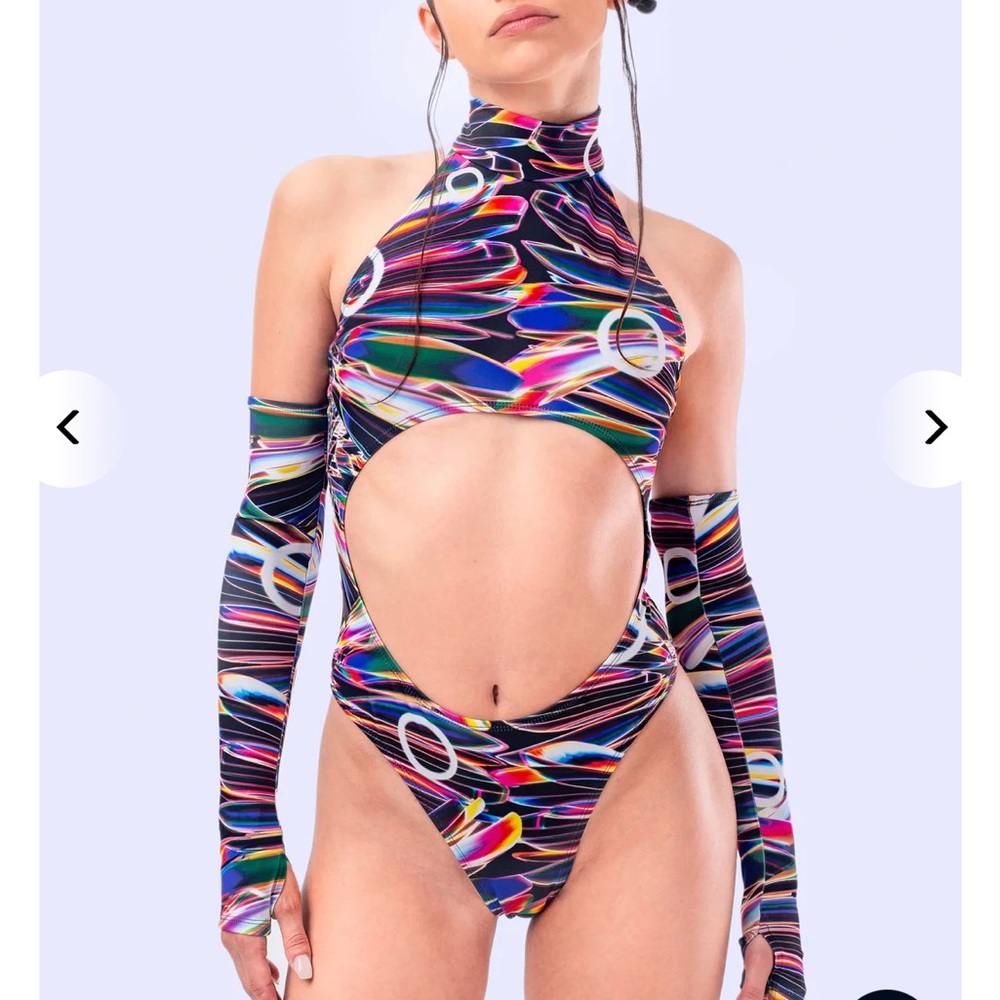 Badinka Ad Infinitum bodysuit and sleeves set